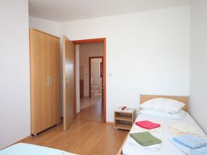 23930131-Ferienwohnung-4-Dobropoljana-300x225-5