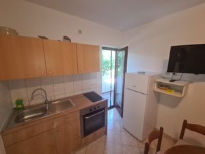 23930134-Ferienwohnung-5-Dobropoljana-300x225-3