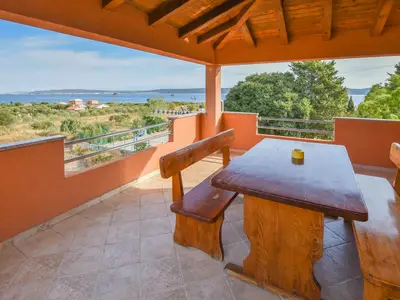 Ferienwohnung für 4 Personen (70 m²) in Dobropoljana 2/10