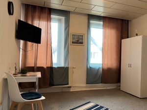 23392067-Ferienwohnung-1-Dolgesheim-300x225-2