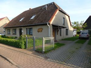 Boraustr. 2 mit Blick auf den Eingang der FEWO