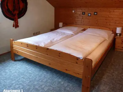 Apartment 1: Schlafzimmer Doppelbett