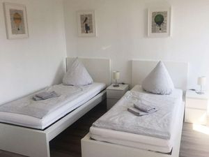 23074201-Ferienwohnung-5-Dormagen-300x225-3