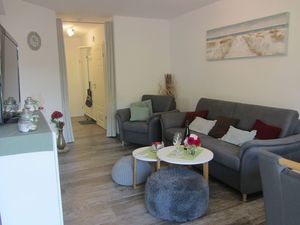 21723397-Ferienwohnung-4-Dornumersiel-300x225-0