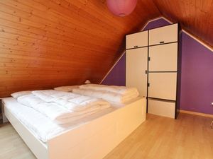 23290787-Ferienwohnung-4-Dornumersiel-300x225-4