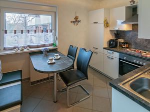 24014602-Ferienwohnung-2-Dornumersiel-300x225-4