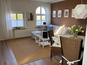 24014628-Ferienwohnung-2-Dornumersiel-300x225-4