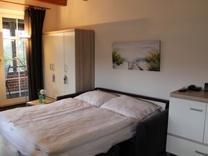 23568428-Ferienwohnung-4-Dorum-300x225-3