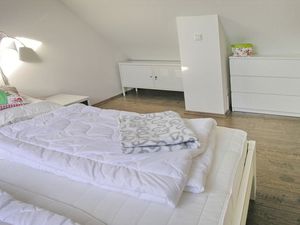 21998829-Ferienwohnung-4-Dorum-300x225-5