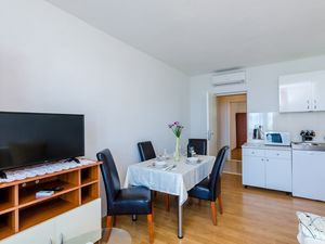 18522162-Ferienwohnung-4-Drace-300x225-3