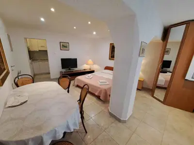 Ferienwohnung für 4 Personen (45 m²) in Draga Bascanska 9/10