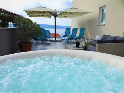 Ferienwohnung für 6 Personen (74 m²) in Dramalj 1/10