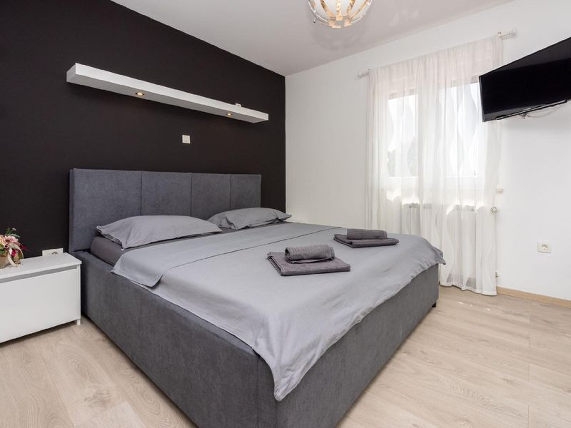 23784035-Ferienwohnung-4-Dramalj-800x600-0