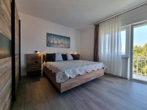 23445249-Ferienwohnung-4-Dramalj-300x225-5