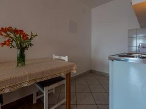 22667879-Ferienwohnung-2-Dramalj-300x225-5