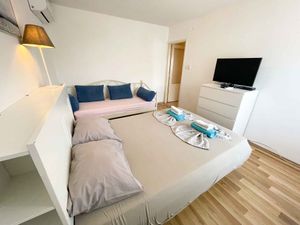 23768901-Ferienwohnung-5-Dramalj-300x225-5