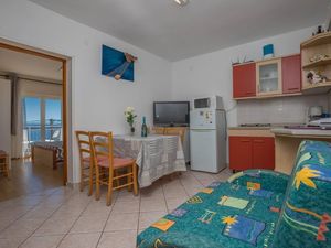 22309205-Ferienwohnung-5-Dramalj-300x225-4