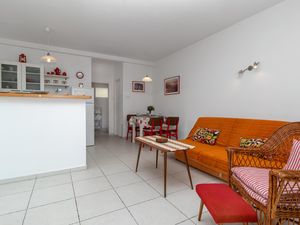 23746512-Ferienwohnung-4-Dramalj-300x225-5