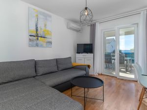 23748902-Ferienwohnung-5-Dramalj-300x225-3