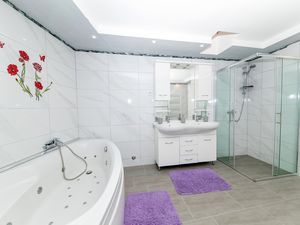 21755671-Ferienwohnung-2-Dramalj-300x225-3