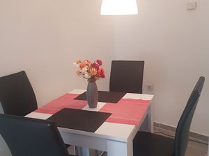 22676527-Ferienwohnung-3-Dramalj-300x225-4