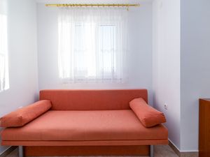 23547904-Ferienwohnung-5-Dramalj-300x225-2