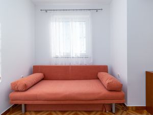 23547905-Ferienwohnung-5-Dramalj-300x225-5