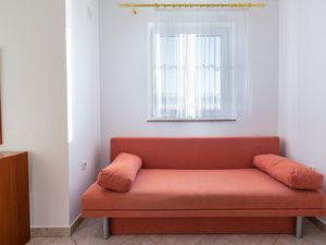 23547906-Ferienwohnung-5-Dramalj-300x225-2