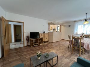 24016511-Ferienwohnung-5-Dramalj-300x225-2