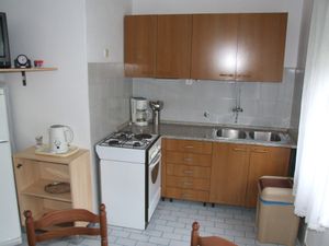 23928600-Ferienwohnung-7-Dramalj-300x225-2