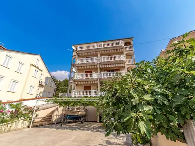Ferienwohnung für 7 Personen (132 m²) in Dramalj 3/10