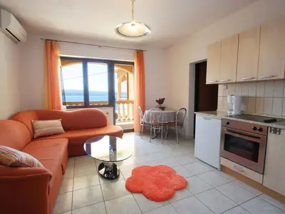 Ferienwohnung für 5 Personen (68 m²) in Dramalj 1/10