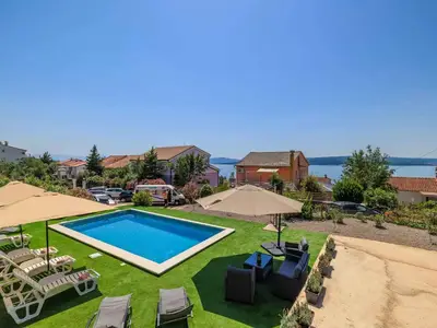 Ferienwohnung für 7 Personen (100 m²) in Dramalj 1/10