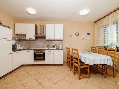 Ferienwohnung für 7 Personen (90 m²) in Dramalj 8/10