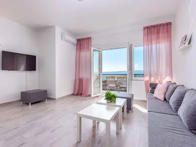 Ferienwohnung für 6 Personen (100 m²) in Dramalj 1/10