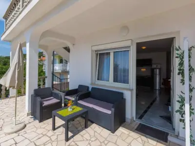 Ferienwohnung für 2 Personen (75 m²) in Dramalj 2/10