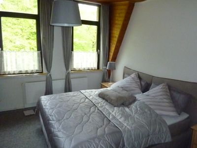 Schlafzimmer mit Boxspringbett 180 x 200