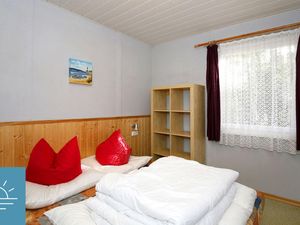 23968422-Ferienwohnung-4-Dranske-300x225-5