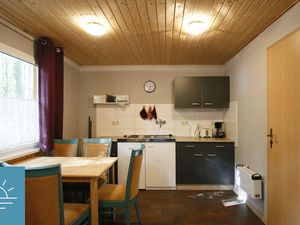 23968475-Ferienwohnung-6-Dranske-300x225-4