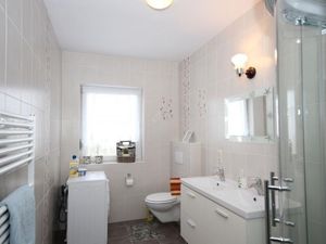 22935667-Ferienwohnung-4-Dranske-300x225-3