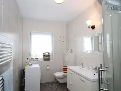 Bad mit Dusche