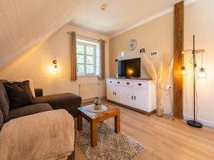 24026592-Ferienwohnung-4-Dranske-300x225-0