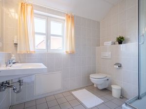 24026627-Ferienwohnung-4-Dranske-300x225-4