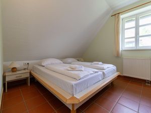 24026654-Ferienwohnung-3-Dranske-300x225-3