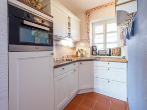 24026659-Ferienwohnung-6-Dranske-300x225-2