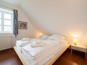 24026677-Ferienwohnung-4-Dranske-300x225-3