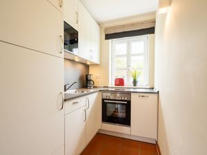 24026684-Ferienwohnung-4-Dranske-300x225-2