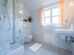 24026686-Ferienwohnung-4-Dranske-300x225-4