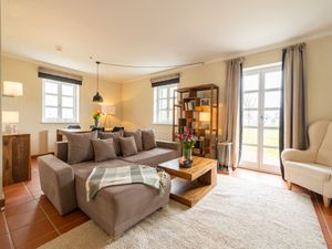 24026699-Ferienwohnung-4-Dranske-300x225-0