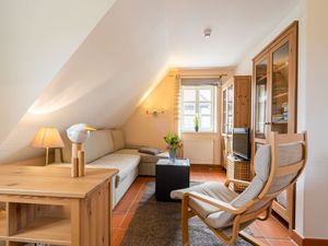 24026706-Ferienwohnung-4-Dranske-300x225-0